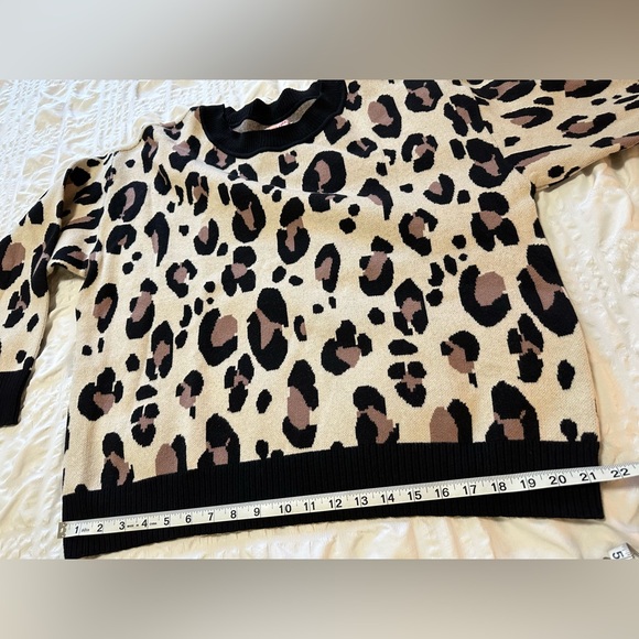 ๐๐คEVRI Leopard Sweater 1X NWT - Picture 8 of 12